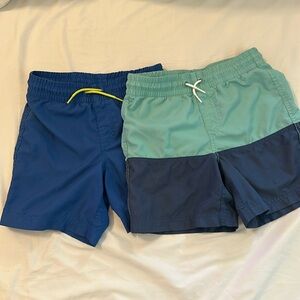 Old Navy swim trunks (2) boys size M (8)
